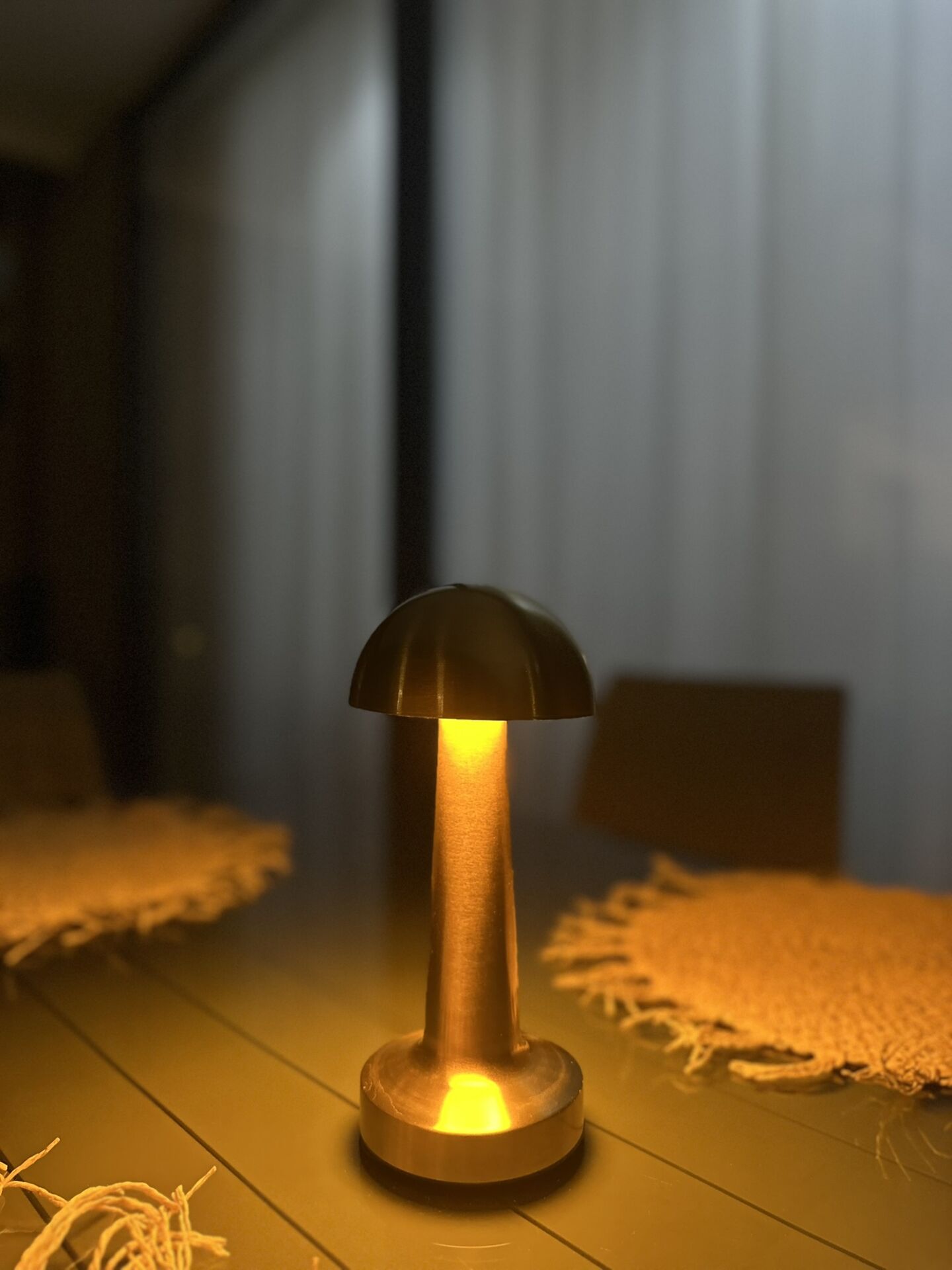 Dekoratif Şarjlı Dokunmatik LED Mantar Masa Lambası