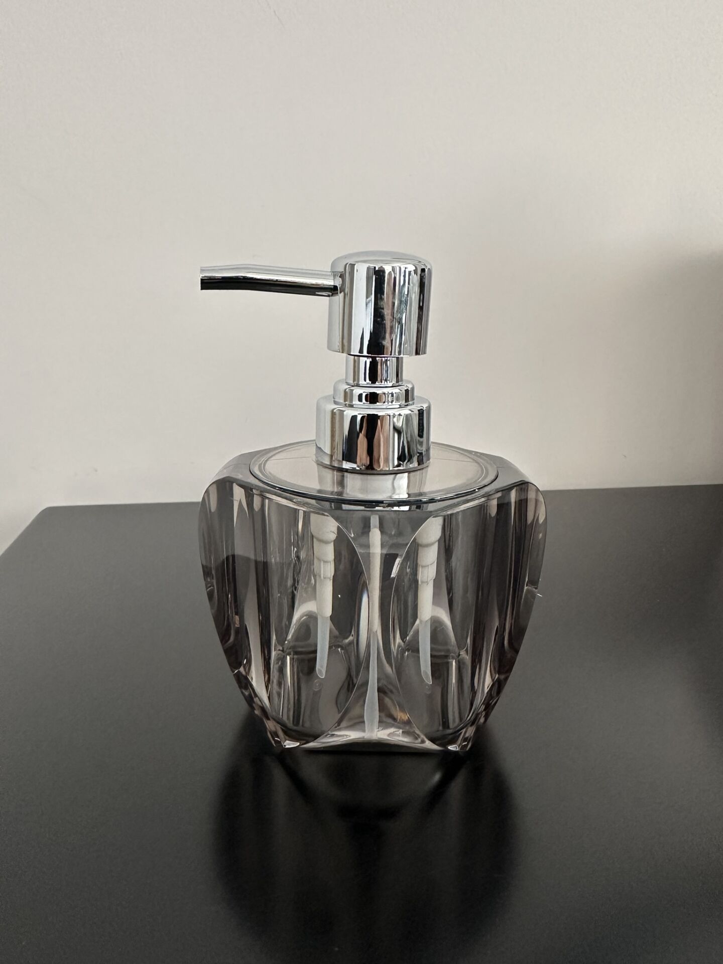 Akrilik Modern Sıvı Sabunluk 200 ml Siyah